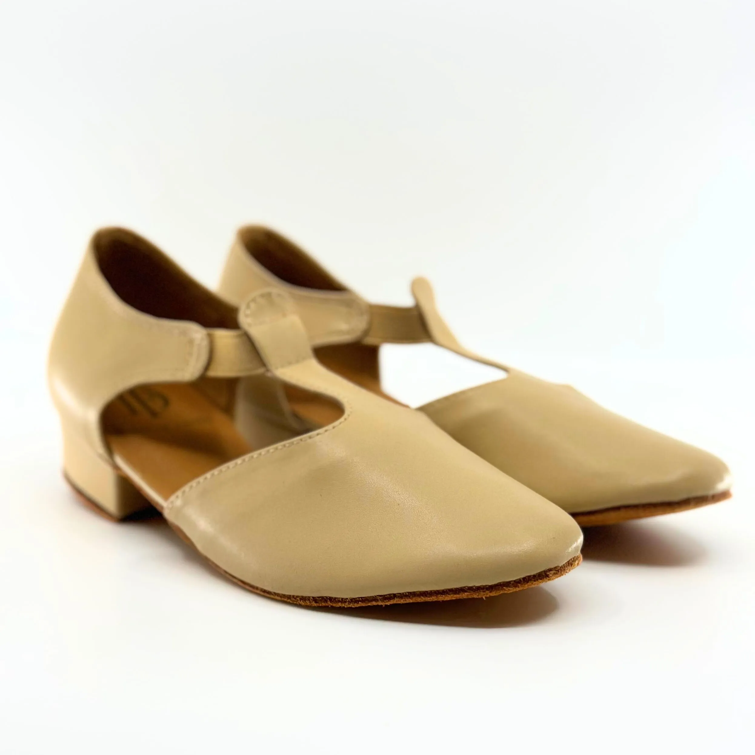 6605T - Ladies, Classic T-Bar, Close Toe, Character Shoe in Tan Vegan Leather.