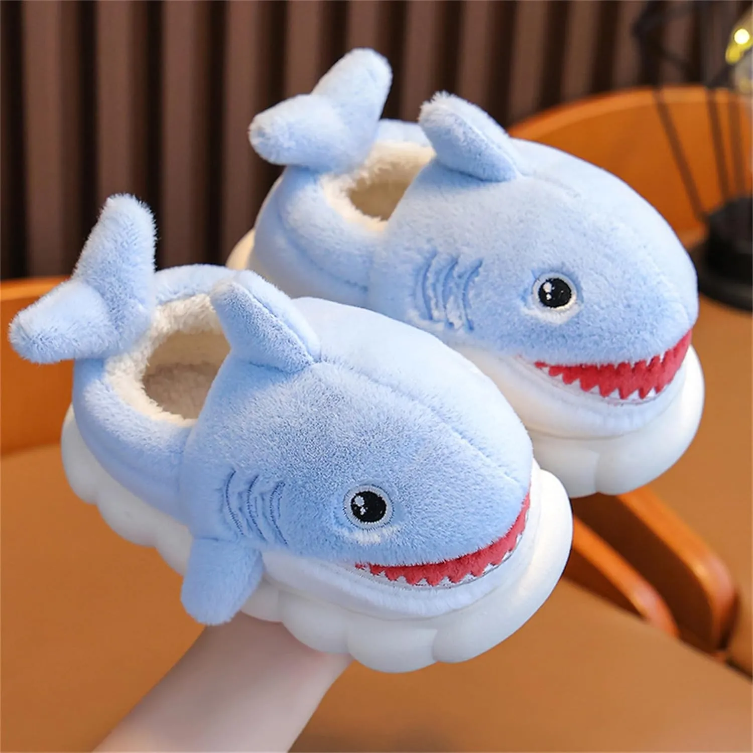 Animal slippers for Women Men Cute Shark Slippers Cozy adult home fuzzy cotton slippers