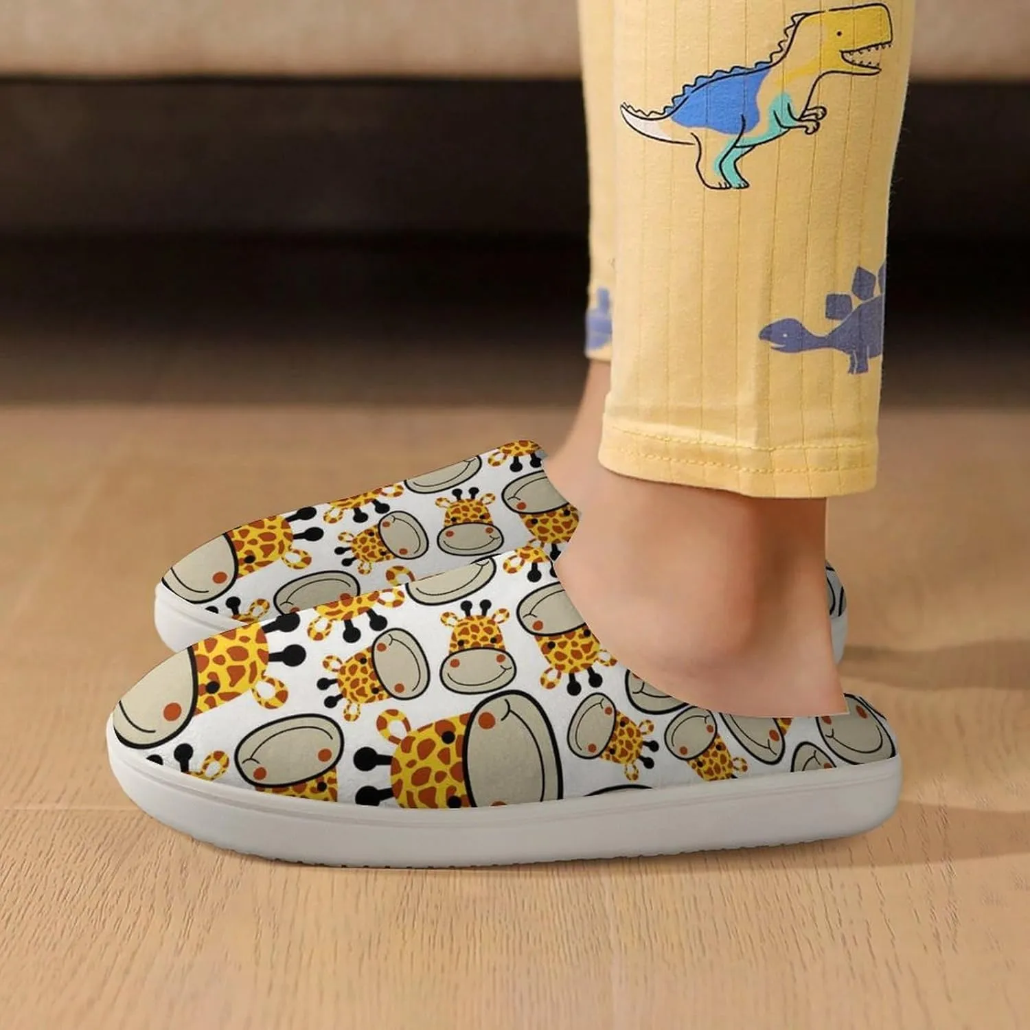 Cartoon Giraffes Head Cute Slippers For Girls Boys Anti Slip House Slipper Warm Shoes For Indoor Outdoor