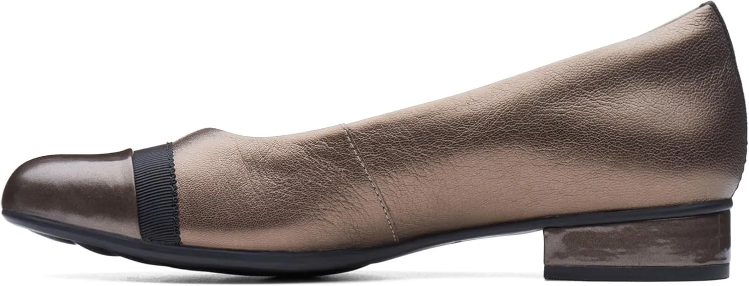 Clarks Womens Juliet Monte Leather Toe Cap Loafers