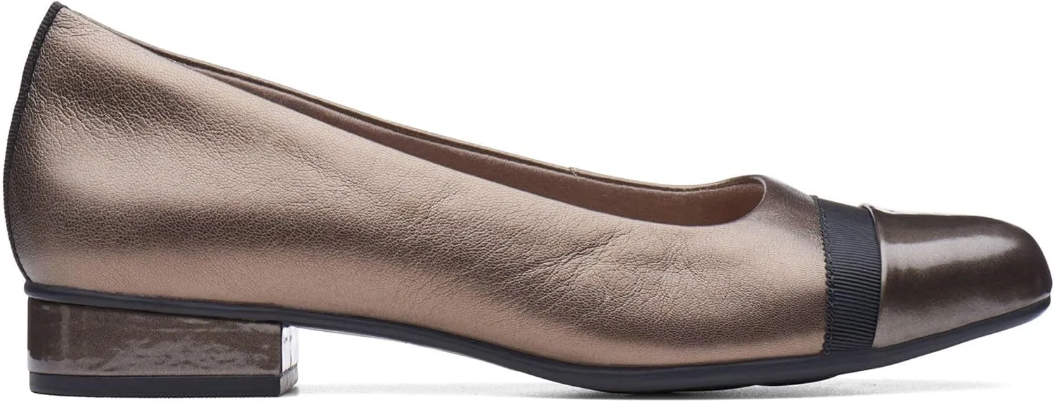 Clarks Womens Juliet Monte Leather Toe Cap Loafers
