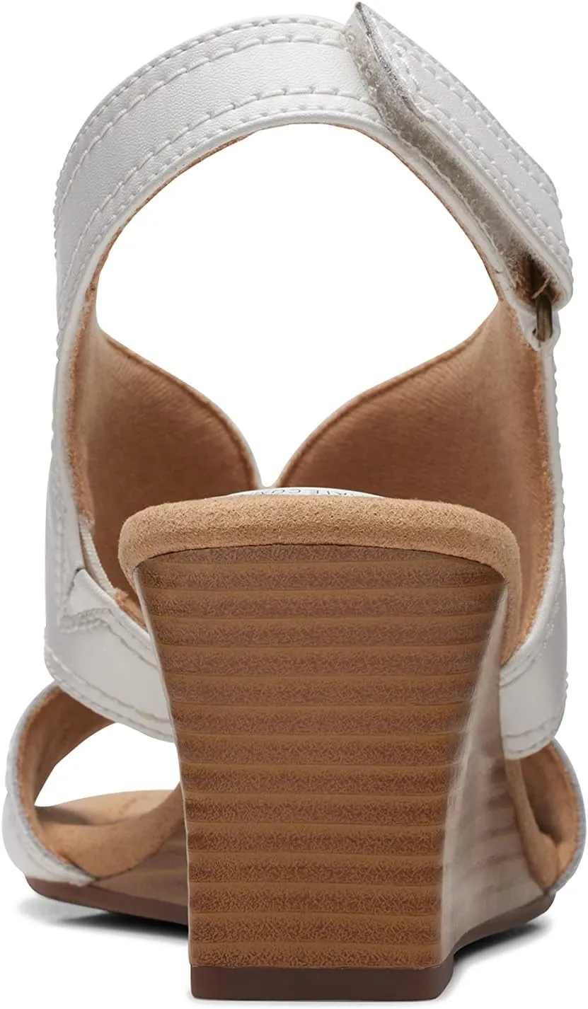 Clarks Womens Kyarra Aster Wedge Wedge Heels