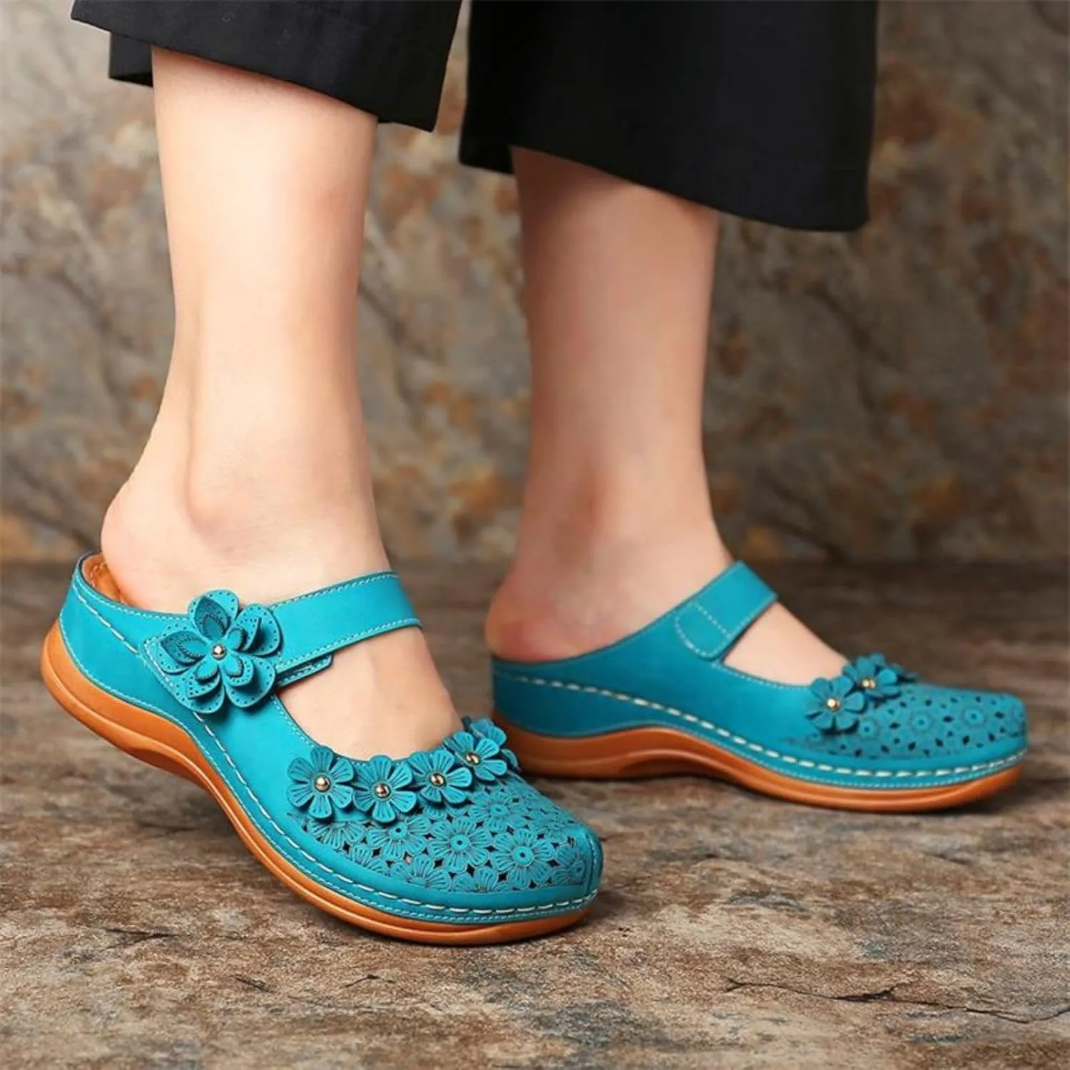 Clogs for Women Mule Sandals Comfortable Summer Flowers Platform Orthopedic Sandals, Round Toe Closed Toe Walking Slippers Hollow Out Breathable Ankle Strap Walking Shoes