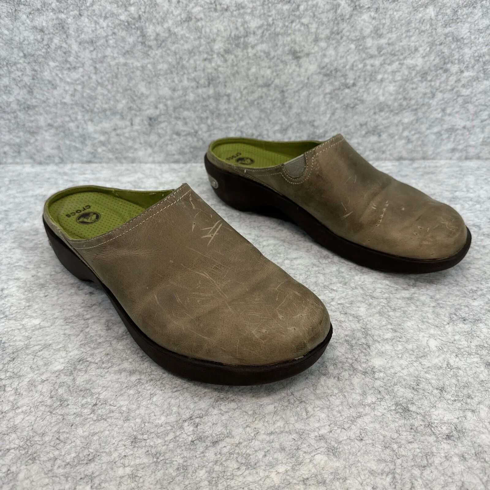 Crocs Cobbler 2.0 Womens Slip On Casual Mule Clog Olive Brown Leather Sz 7 16052