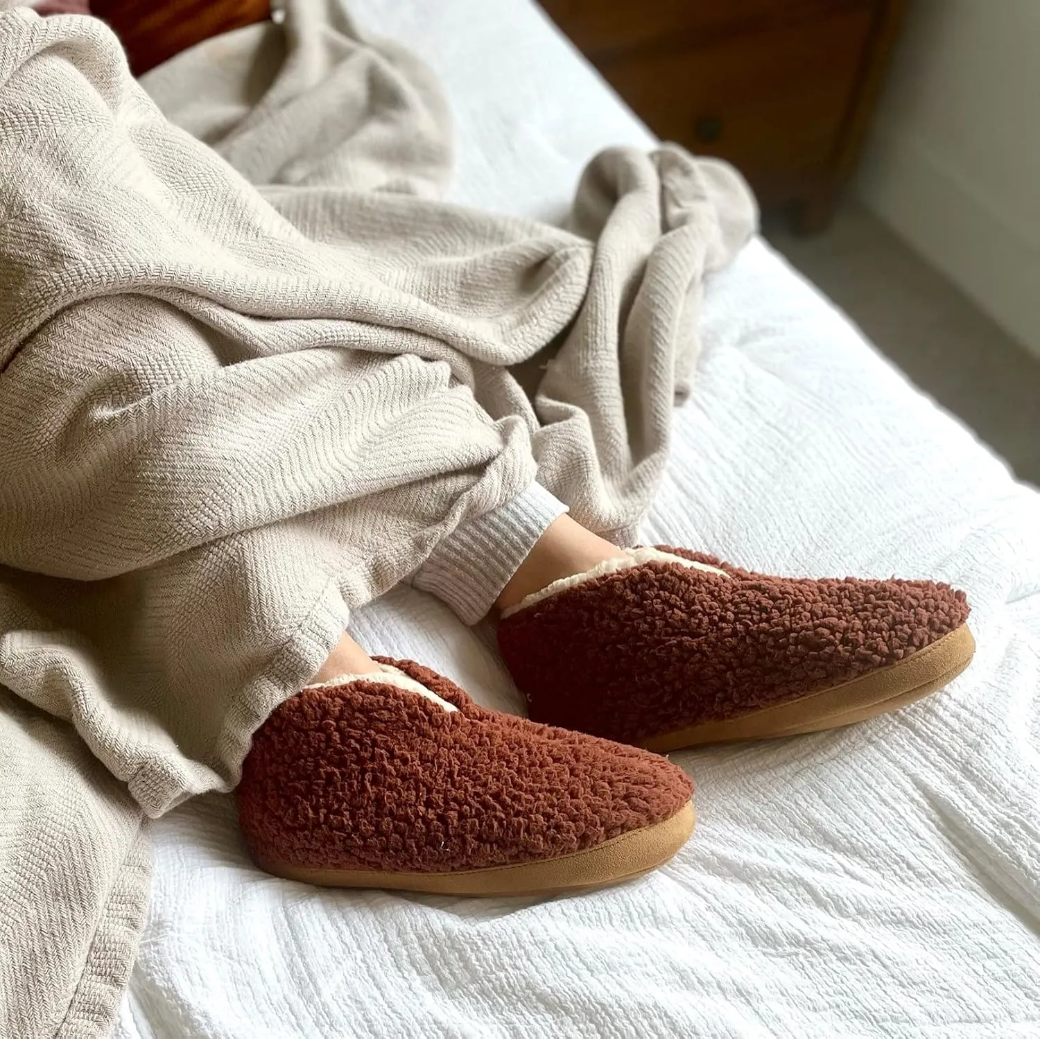 Dearfoams Women's Heritage Warm Up Bootie Slipper