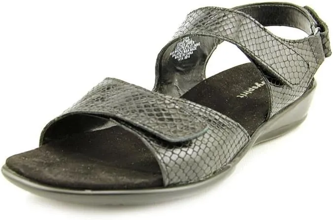 Easy Spirit Women's Hartwell Flat Sandal