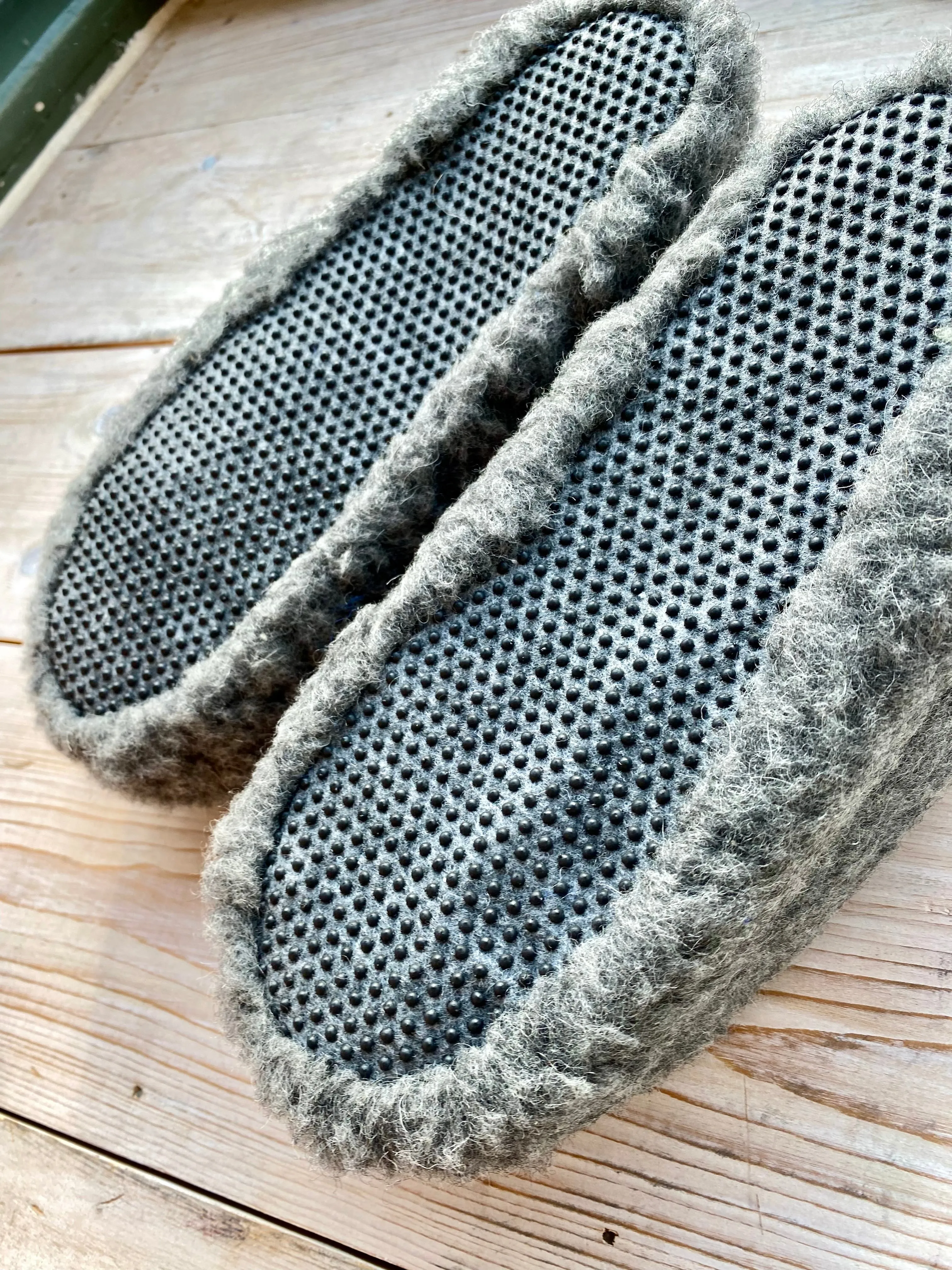 Full Slipper - Graphite