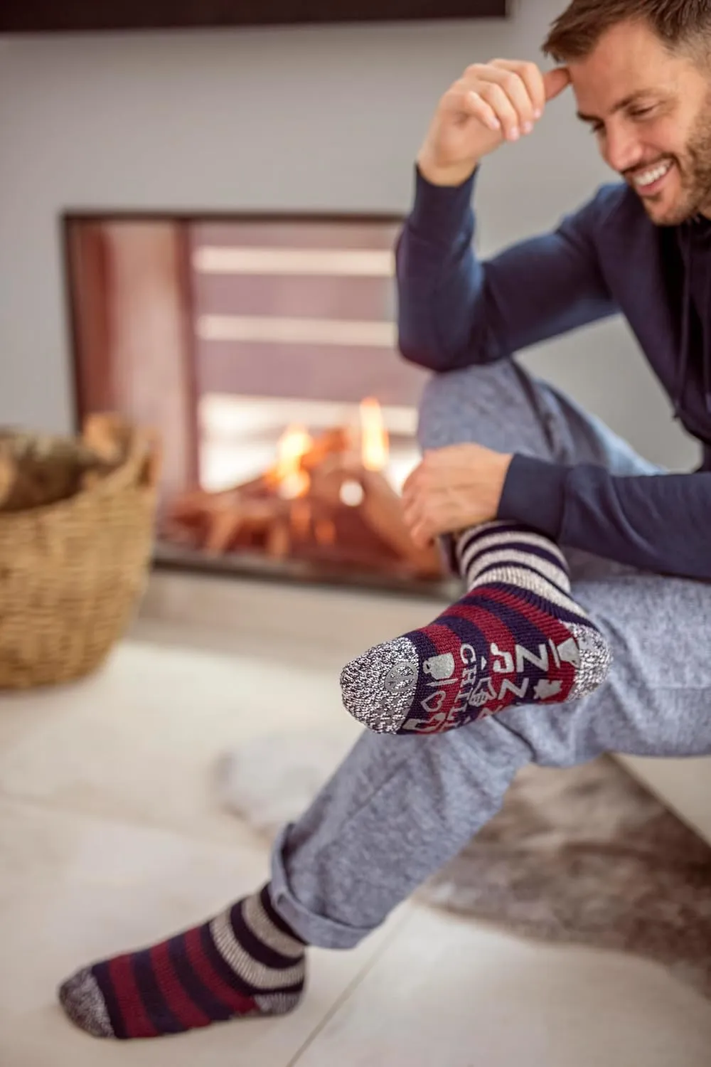 HEAT HOLDERS Mens Striped Non Slip Grip Indoor Fleece Lined Slipper Socks
