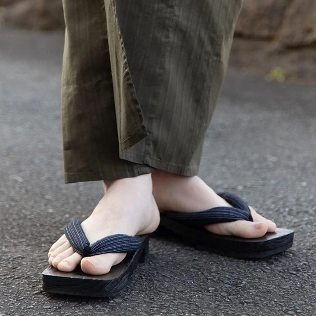 Japanese Traditional Clogs Geta Mens House Slippers Youth Wood Grain Flat-Heeled Clogs Men's Flip Flops Sandals Wooden Two-Tooth Clogs Slippers Indoor for Women Men