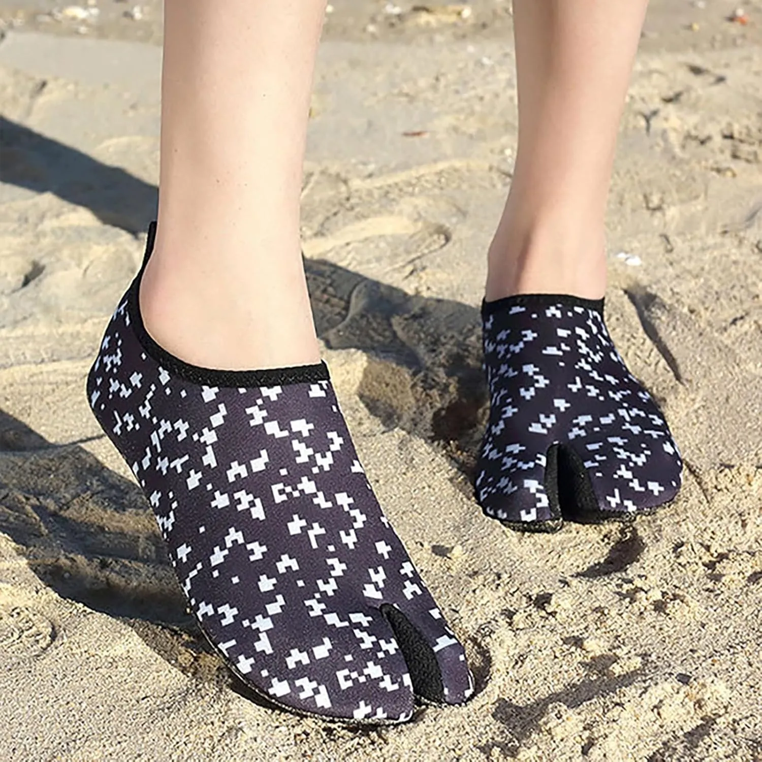 Quick Dry Aqua Water Shoes for Men Women Barefoot Swim Beach Pool Surf Hiking Kayaking Diving Yoga Sports Lightweight Breathable Socks