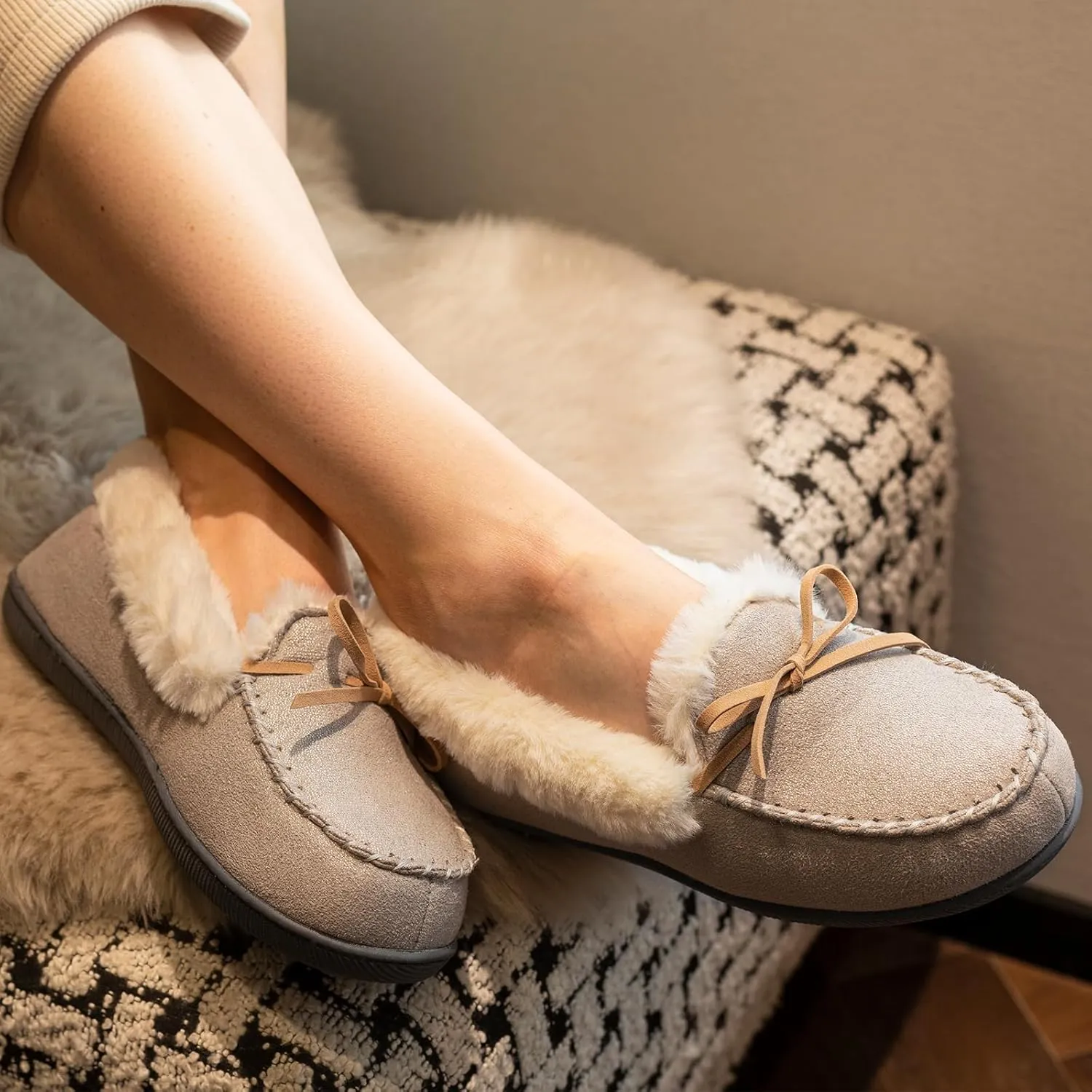 RockDove Women's Caroline Glittered Moccasin Slipper