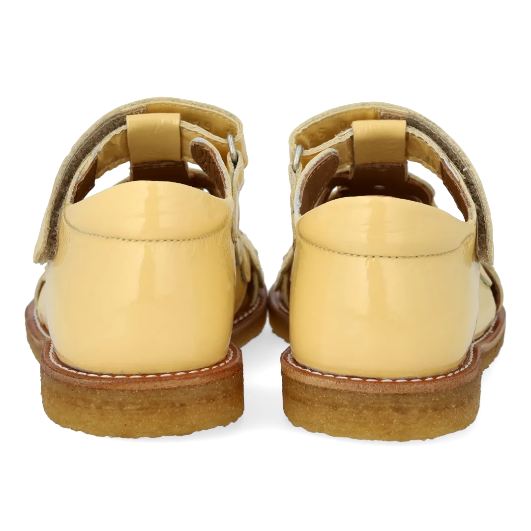 Sandal with floral details