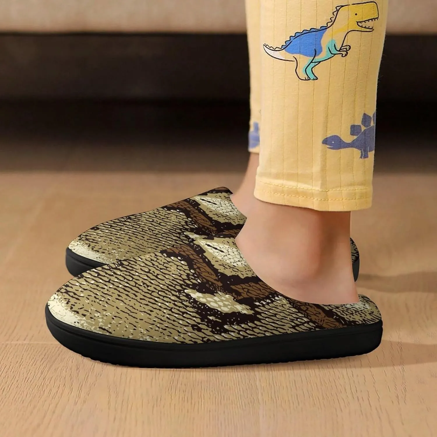 Snake Skin Stripe Pattern Cute Slippers For Girls Boys Anti Slip House Slipper Warm Shoes For Indoor Outdoor
