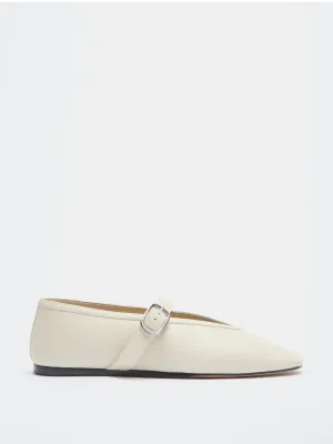 Stella Slipper in ecru leather
