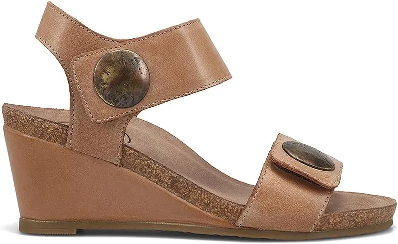 Taos Footwear Women's Carousel 3 Wedge Sandal
