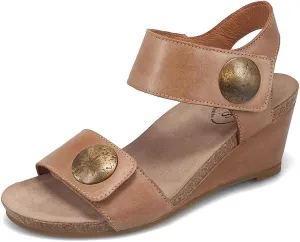 Taos Footwear Women's Carousel 3 Wedge Sandal
