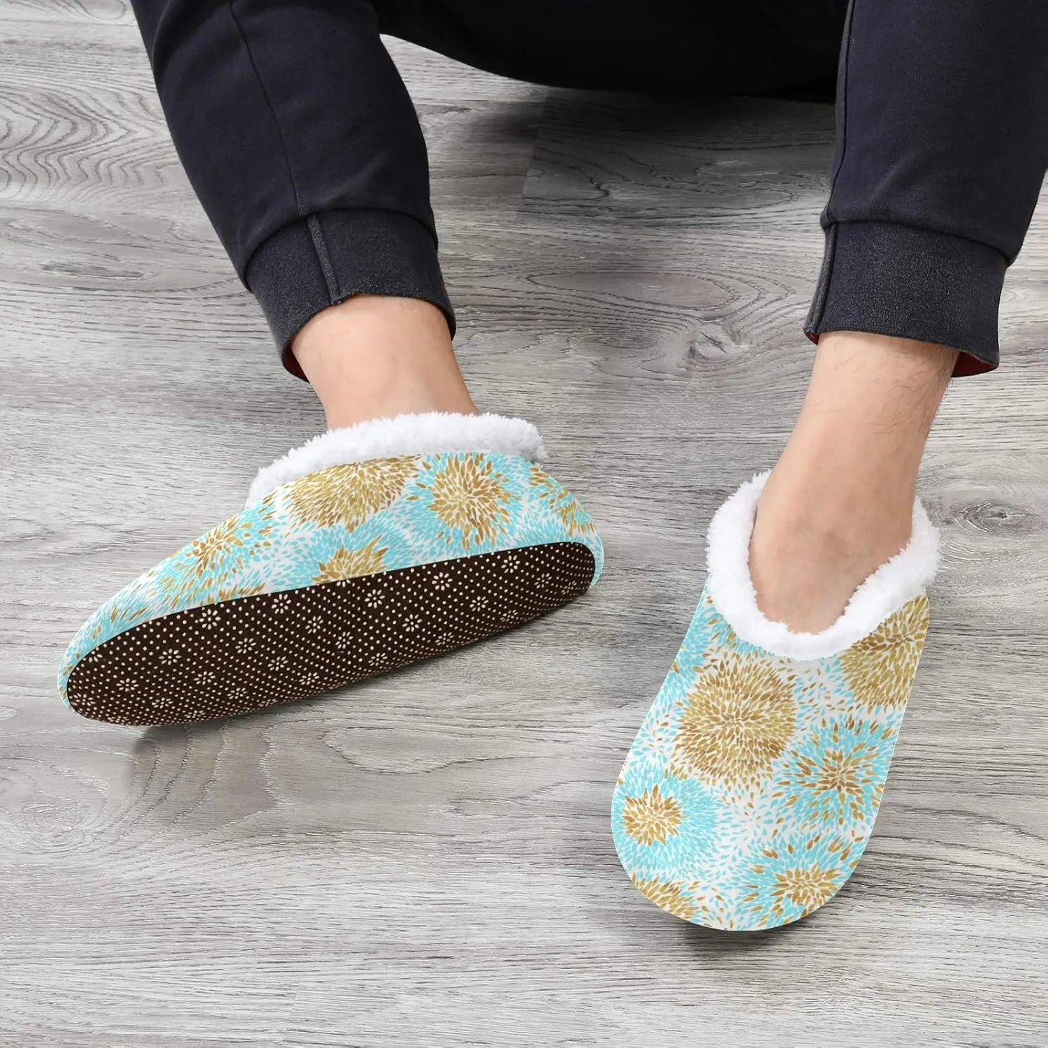Winter House Slippers for Women/Men with Happy Winter Pug Dog Element Cozy Fleece Slippers