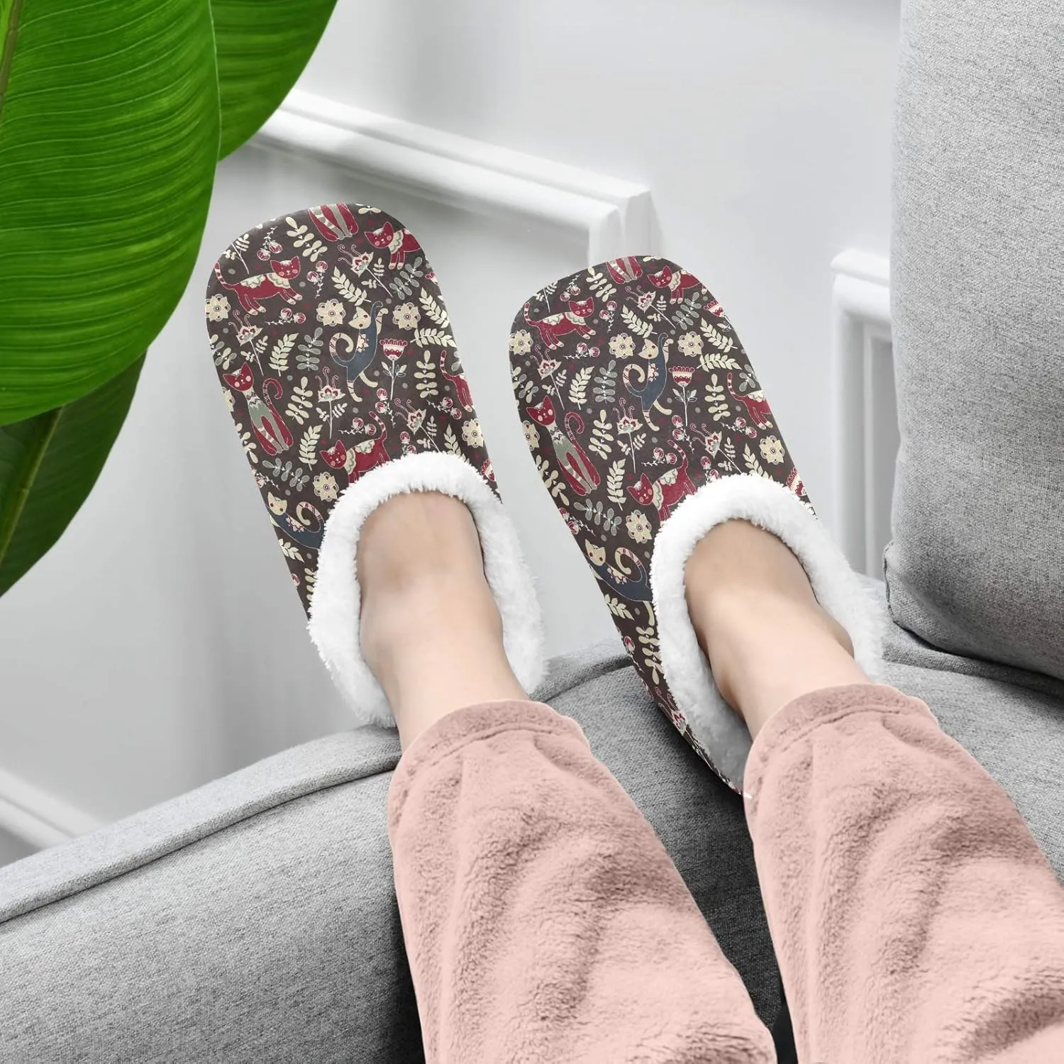 Winter House Slippers for Women/Men with Seamless Pattern with Fall Maple Leaves Element Cozy Fleece Slippers