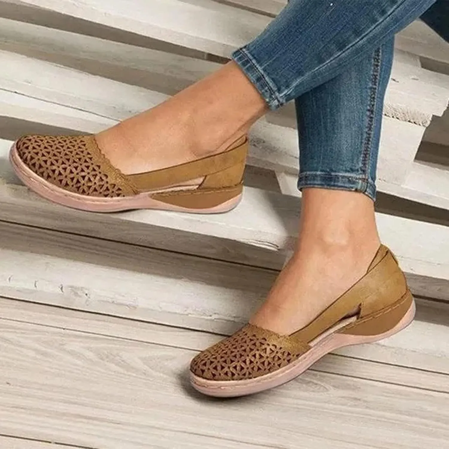 Women's Breathable Wedge Sandals Round Head Closed Toe Hollow Out Slip-on Stretchy Low Heel Sandals Comfortable Summer Outdoor Walking Shoes