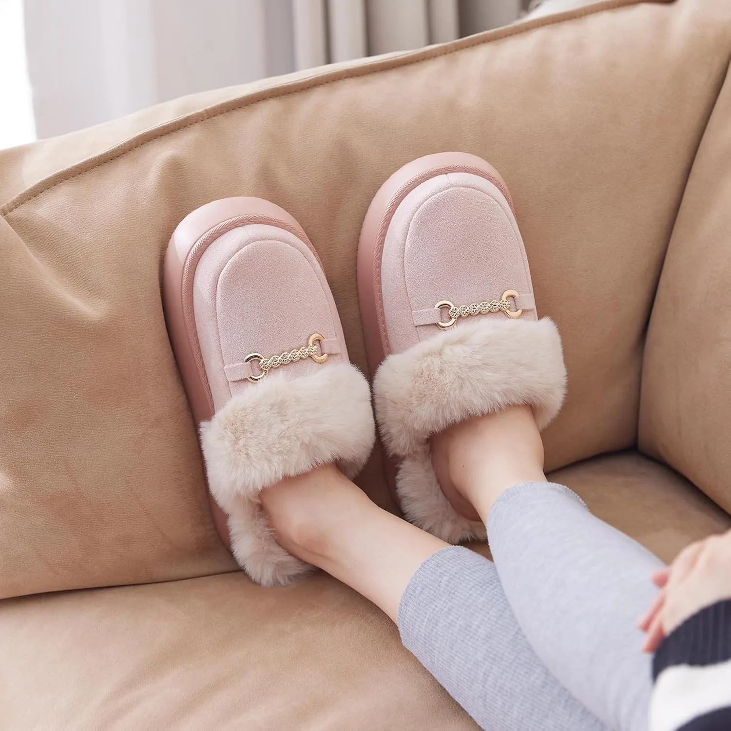 Womens Fuzzy Memory Foam Slippers for Women Winter House Slippers Warm Comfy Shoes Indoor Outdoor Suede Platform with Anti-Skid Sole Gift for Women Mom Ladies