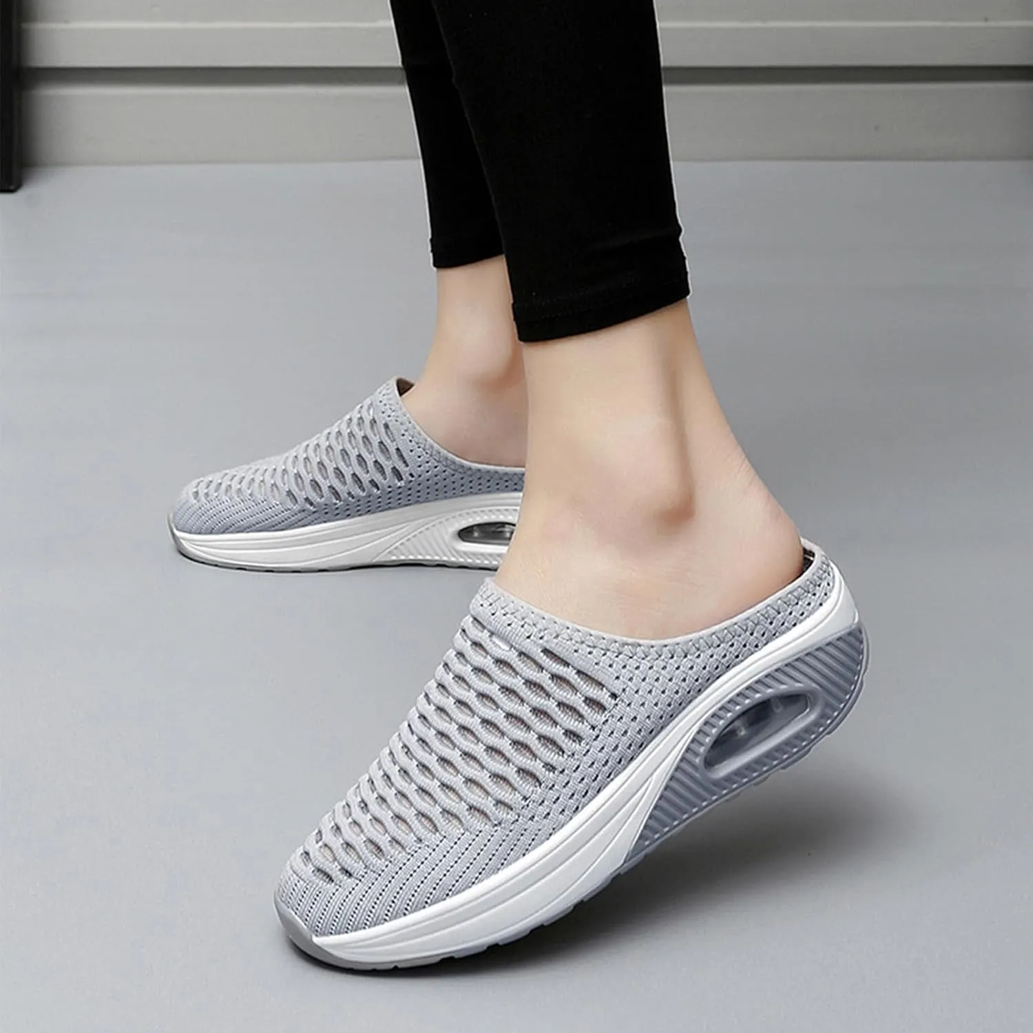 Women's Mules & Clogs Summer Breathable Mesh Slippers Lightweight Orthopedic Clogs with Arch Support Comfortable Knitted Platform Closed Round Toe Shoes Open Back Walking Shoes
