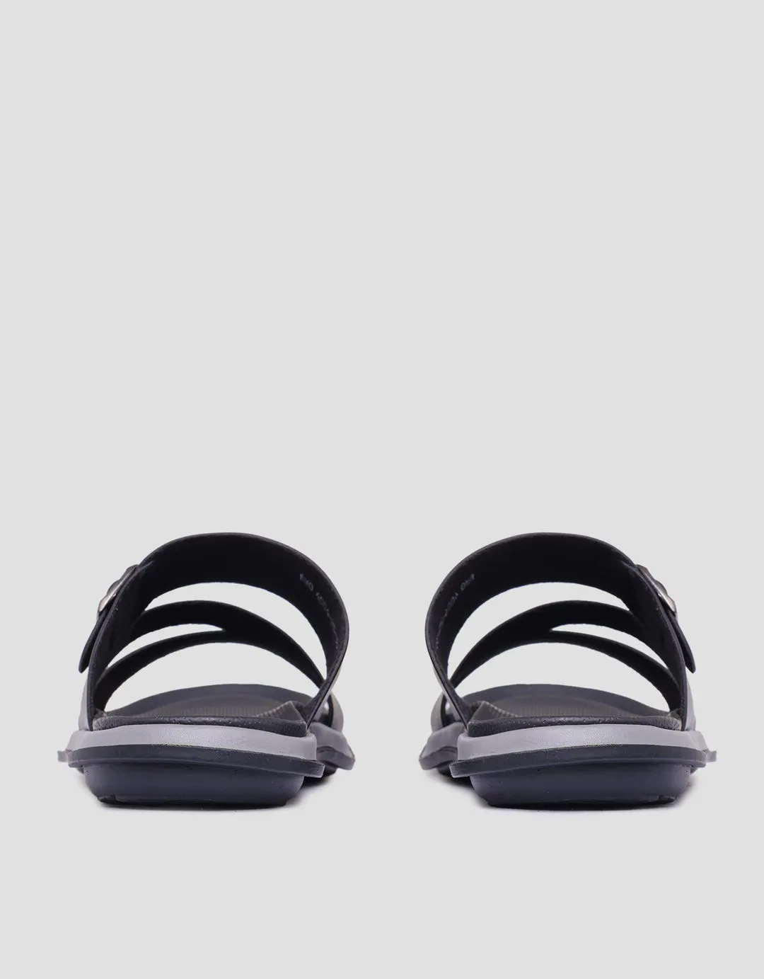 Yongki Komaladi Casual Sandal Slipper Pria