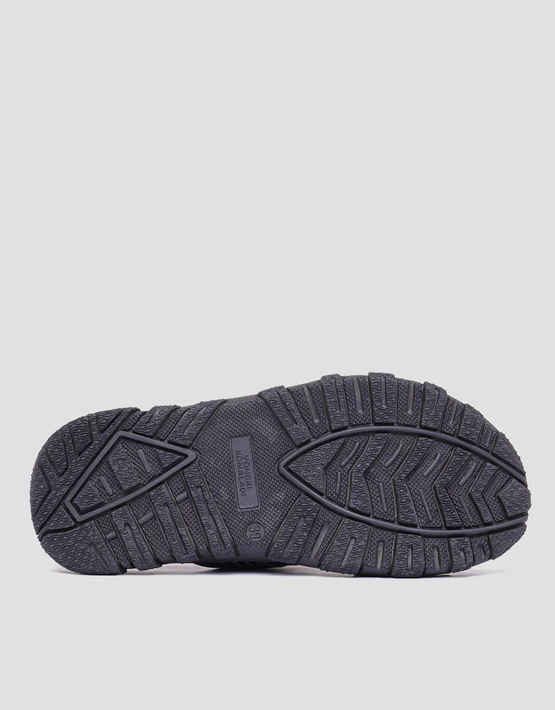 Yongki Komaladi Slipper Sandal Slipper Pria