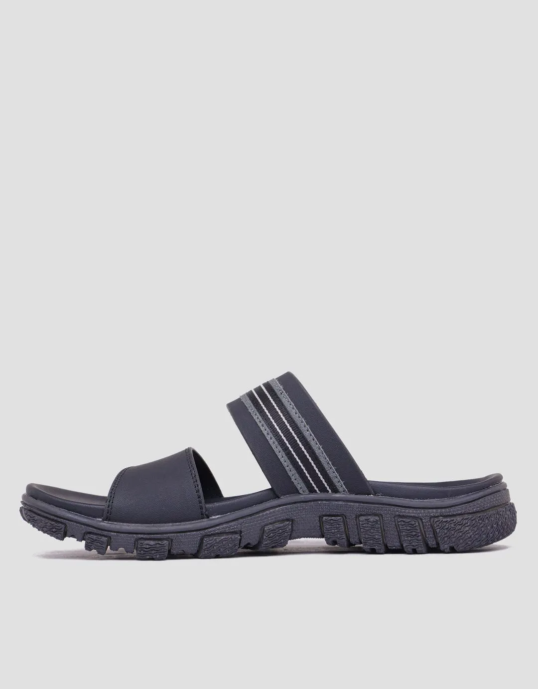 Yongki Komaladi Slipper Sandal Slipper Pria