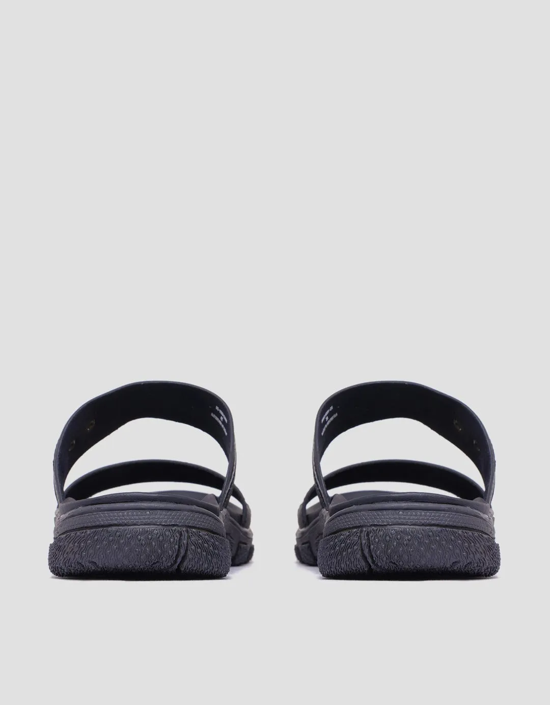 Yongki Komaladi Slipper Sandal Slipper Pria